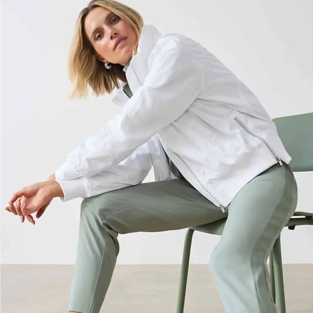 Athleta JetSet Bomber Jacket Windbreaker Athleisure M White - Picture 7 of 7